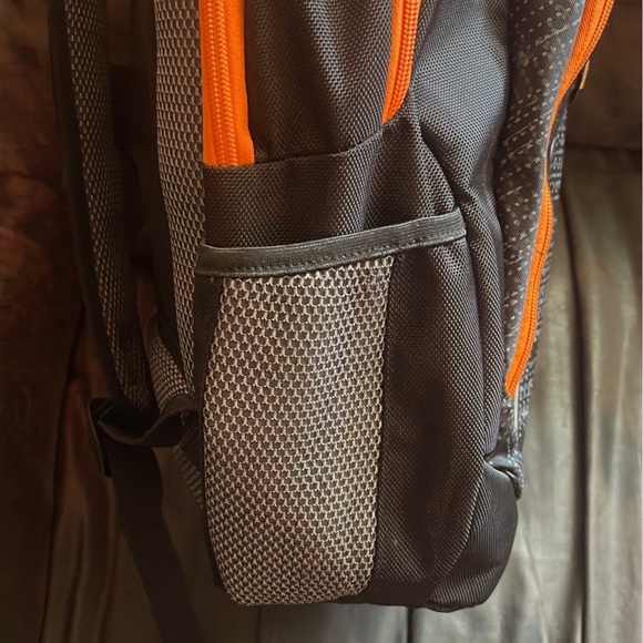 Backpack - Picture 7 of 8